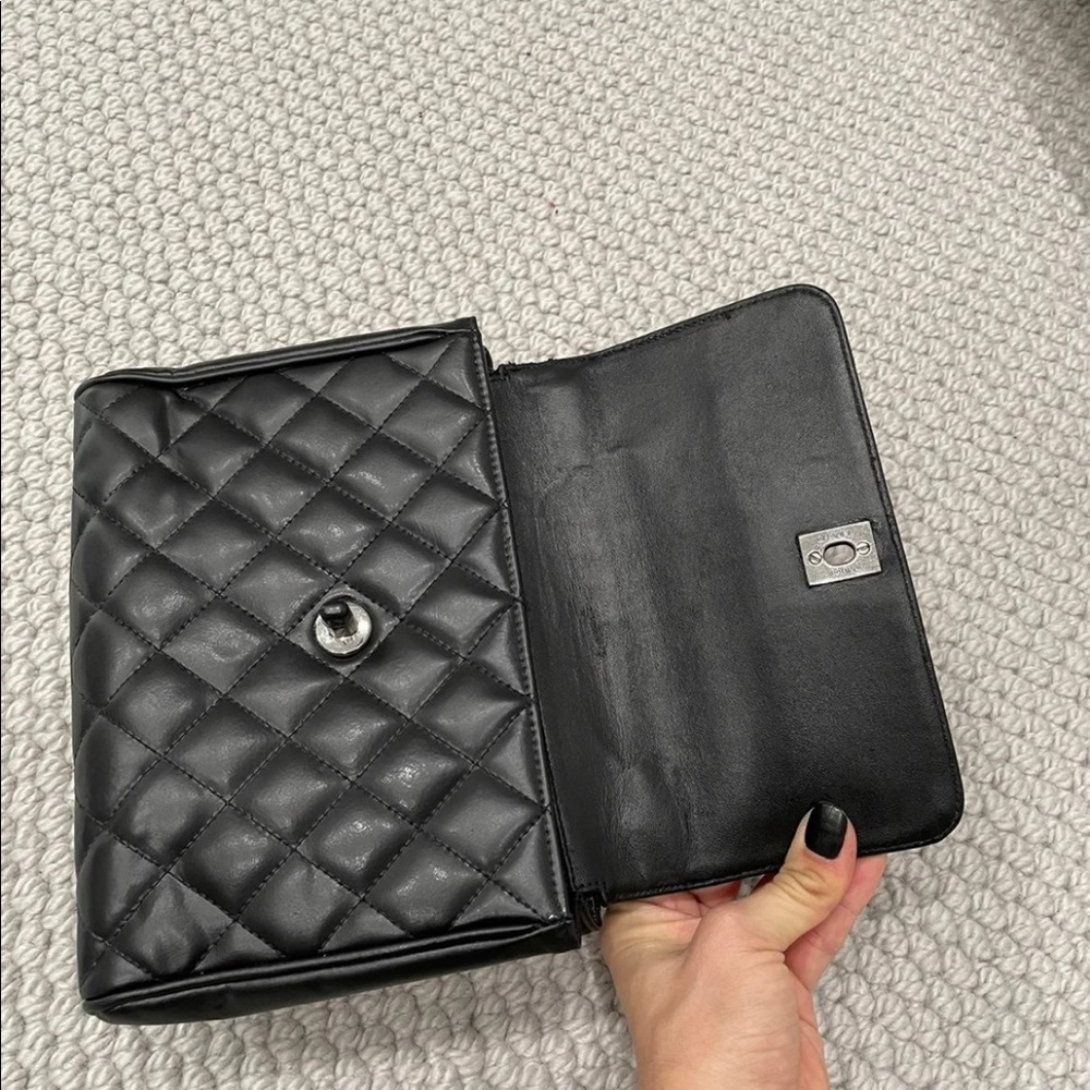 Chanel Vintage Quilted Flap Bag - Picture 7 of 16